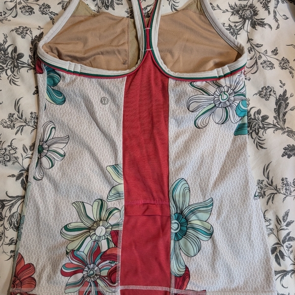 Lululemon Racerback Tank 6 - Picture 2 of 3